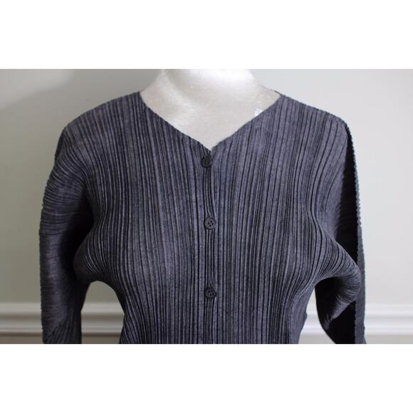 PLEATS PLEASE ISSEY MIYAKE Grey Crinkled Button Up top blouse (bl100 - Picture 2 of 5